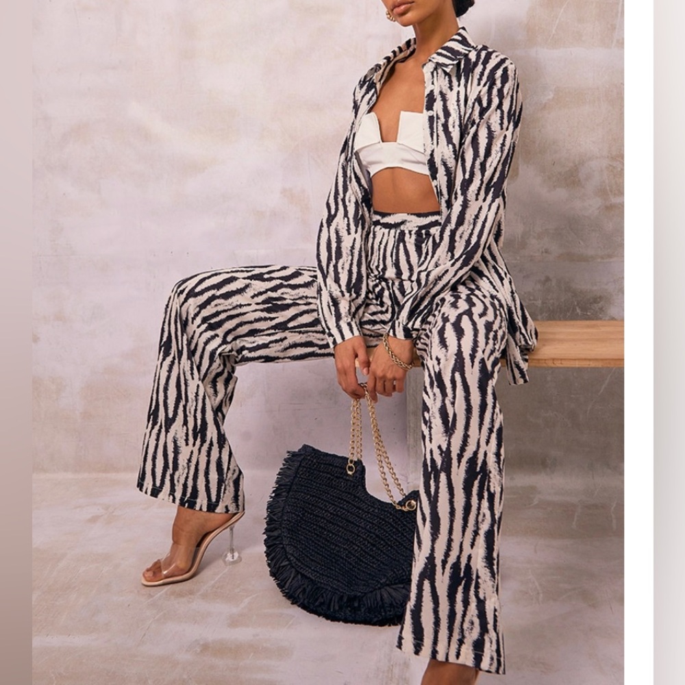 Prettylittlething Zebra print set